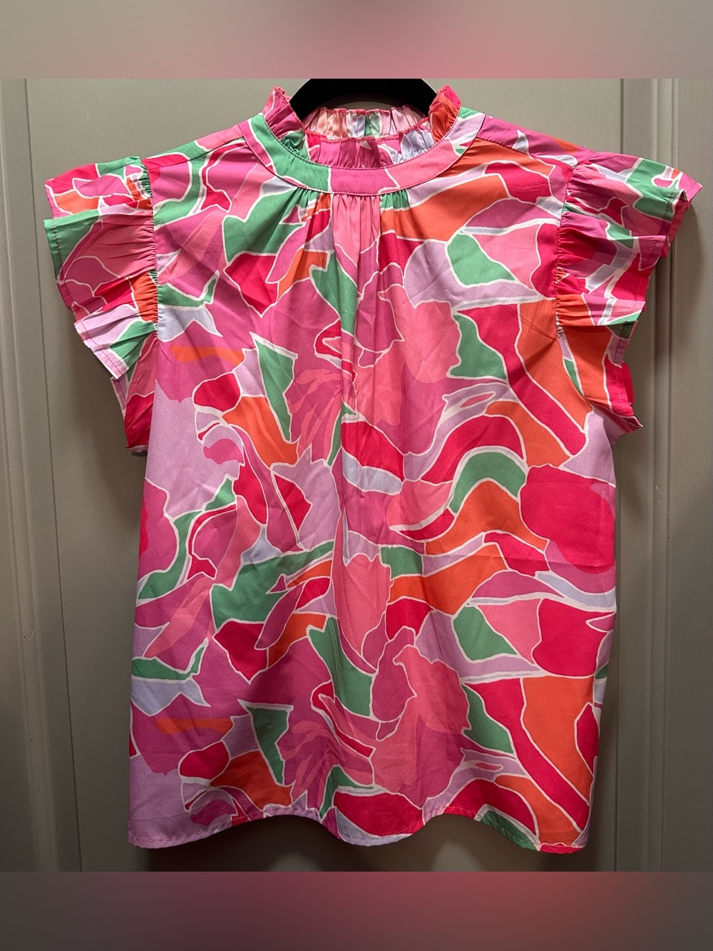 THML Size M Bright Floral Polyester Blouse EUC